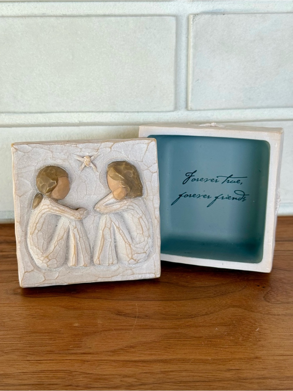 Willow Tree Friendship Keepsake Box * Susan Lordi * DEMDACO